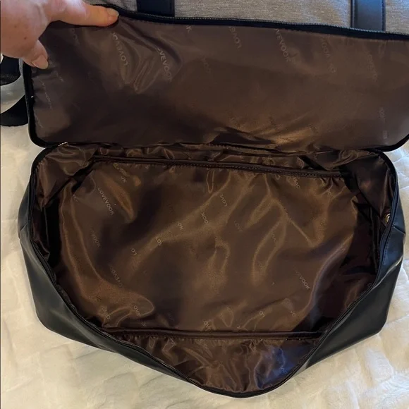 Lovevook Black, Gray and White Weekender Travel Bag - Picture 9 of 10